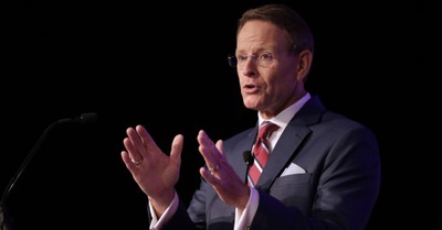 Tony Perkins Prays Trump ‘Surrounds Himself with Godly Counsel’ 