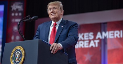 Trump Signs Order Strengthening State, Faith-Based Organization Partnerships in Foster Care