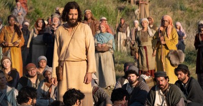 Actor Who Plays Jesus Says The Chosen TV Series 'Deepened My Faith Very  Intensely' - Michael Foust