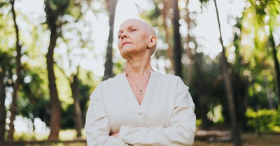 7 Powerful Prayers for Those Battling Cancer 