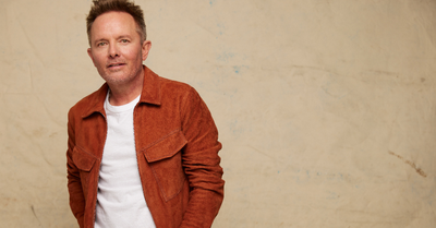 Chris Tomlin Honors Covenant Families during Concert, Sets up Fund: Let’s ‘Bless This School’
