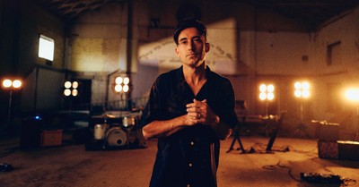 5 Questions for Phil Wickham about Music, Faith, and the Deconstruction Controversy