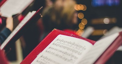 5 Popular Christmas Songs with Bad Theology