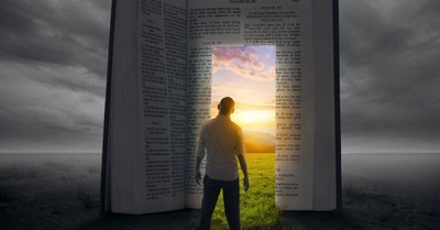 How to Read Scripture as a Window into God’s Heart - The Crosswalk Devotional - August 14