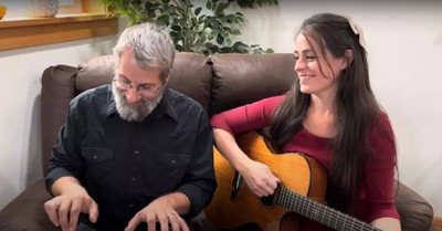 Couple Delivers an Unforgettable Rendition of 'Amazing Grace'