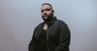 Powerhouse Vocalist Jeremy Rosado Releases New Album 'The Waiting Room'