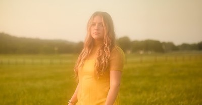 Leanna Crawford Releases Hopeful New Single 'Borrow Mine'