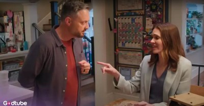 Old Habits Follow Nate Bargatze as He Makes the Jump from Stage to Screen