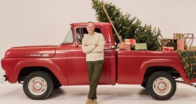 Matthew West Releases New Album 'Come Home For Christmas'