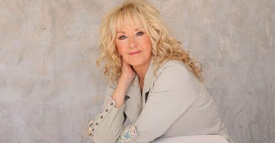 Award-Winning Bonnie Keen Finds Renewal with New Self-Titled Album