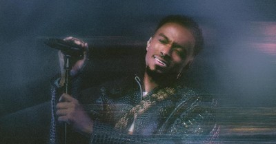 Jonathan McReynolds Releases New Album 'Closer (Live in Chicago}'