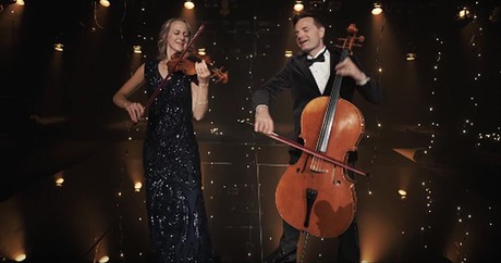 Piano Guy and Wife Duet To 'Rewrite The Stars' 