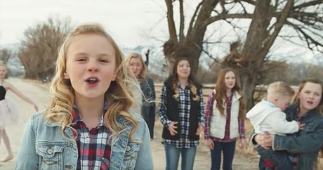 Children's Choir Sings 'I Can Only Imagine'