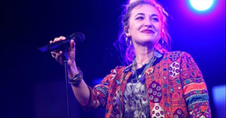 Lauren Daigle Went To A Prison To Worship And Had An Unexpected Experience