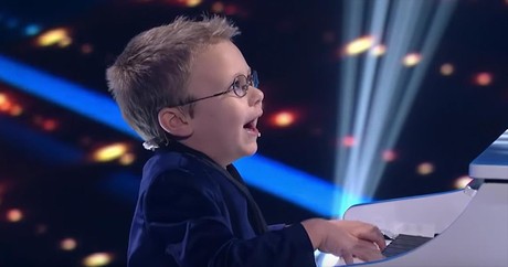 7-Year-Old Blind Piano Prodigy Plays 'Bohemian Rhapsody'
