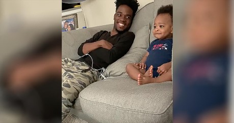 Baby Carries On Hilarious Babbling Conversation With Daddy