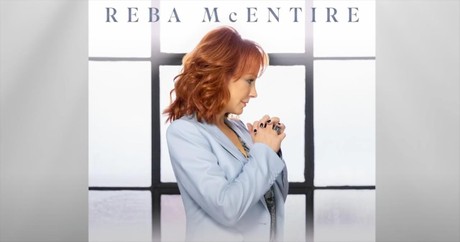 'Amazing Grace (My Chains Are Gone)' Reba McEntire Worship Performance