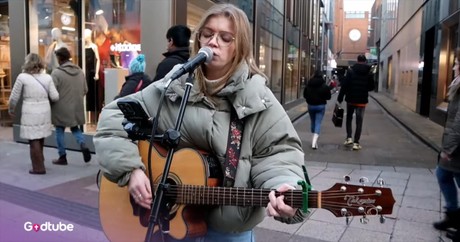 Beautiful Rendition of Adele’s ‘Someone Like You’ Wows