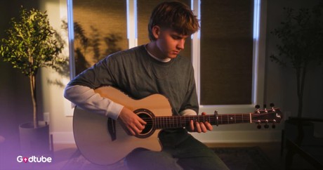 Beautiful Fingerstyle Guitar Cover of ‘Nearer My God to Thee’ Is Stunning