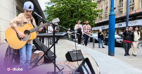 Young Street Performer Wows With 'Layla' Cover