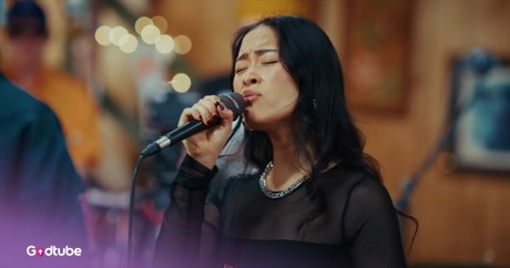 Band’s Cover of 'Always Be My Baby' Is Fantastic
