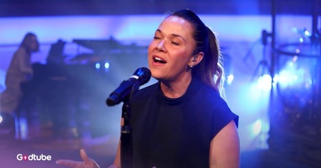 Worship Team's Stirring ‘Holy Forever’ Performance