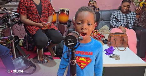 Child's Powerful ‘10,000 Reasons (Bless The Lord)’ Performance