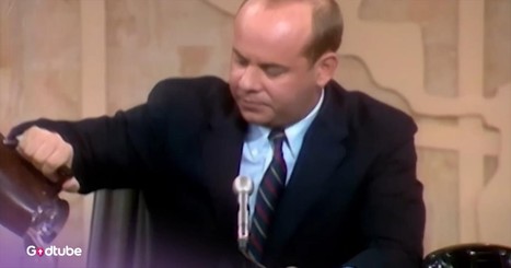 Tim Conway’s Epic News Desk Fail Has Everyone in Stitches