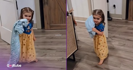 Little Girl Tries So Hard to Get a Popsicle but Comes Up Empty