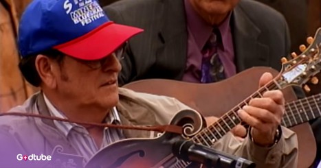Stunning Bluegrass Rendition of ‘I’ll Fly Away’ You Need to Hear