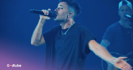 Phil Wickham Powerful ‘What an Awesome God’ Live Performance