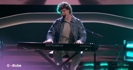 Soulful Rendition of Elton John Classic Wows Judges on The Voice