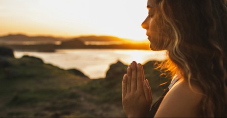 Draw Close to God - The Crosswalk Devotional - May 15 
