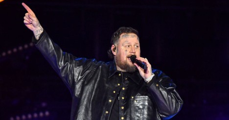 Jelly Roll Urges Christians to Spread the Love of Jesus During Emotional Dove Awards Speech