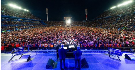 Franklin Graham Proclaims Christ to More than 70,000 in Argentina: ‘God Loves You’