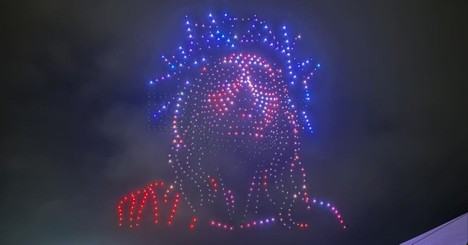 Texas Church Shares The Gospel With 1,000-Drone Show During Christmas Event