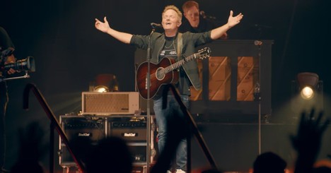Chris Tomlin Helps Bring 1,800-Year-Old Hymn Back to Life: ‘Fear and Trembling’