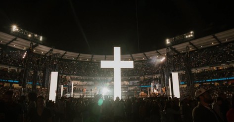 30,000 Pack Angel Stadium to Hear Gospel as Greg Laurie Sees 'Hunger' for God