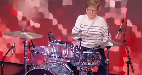 72-Year-Old+Grandma+Stuns+With+Rocking+Drum+Performance+On+Jennifer+Hudson+Show