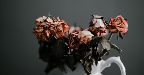 4 Uplifting Prayers for Those Who Are Hurting This Valentine’s Day