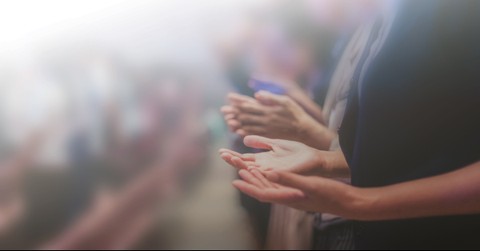 How to Worship God When Your Heart Isn't in It