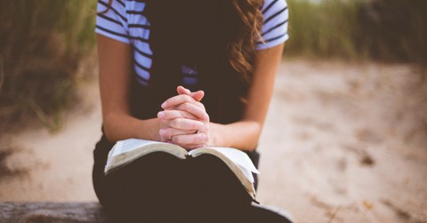 4 Beautiful Benefits of Engaging with God in Secret Prayer
