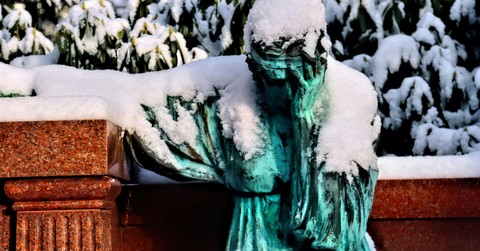 10 Hopeful Verses to Uplift Those Fighting Seasonal Depression