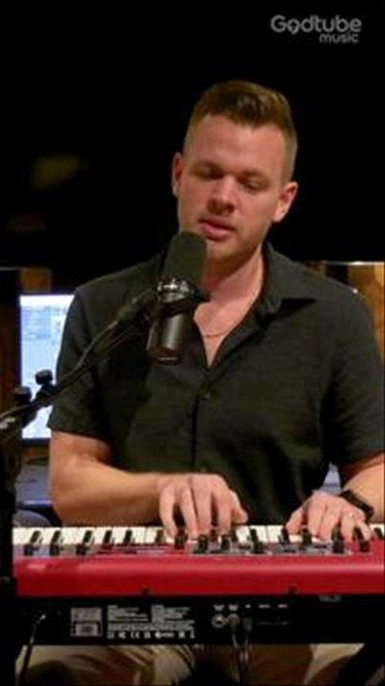 Clark Beckham Performs Soulful New Single 'Mystery' Live in Nashville