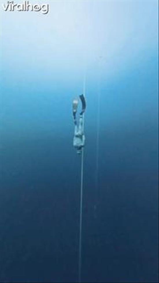 Freediving Instructor Swims 51 Meters Underwater