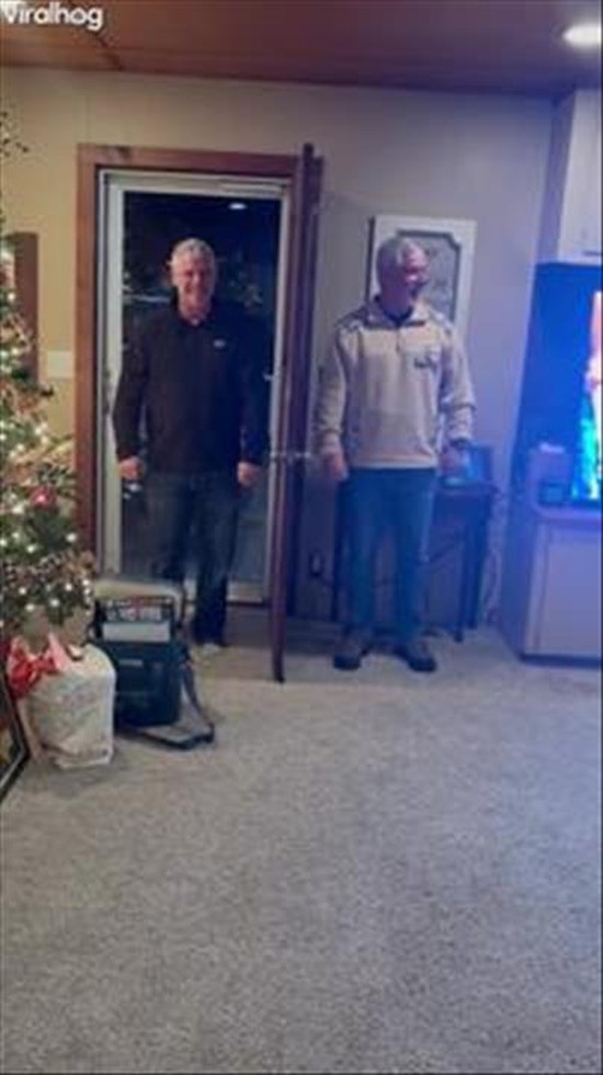 Twins Separated by Door Make Same Choices