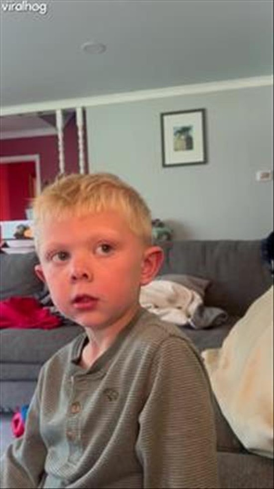 Kid Asks Mom About Her Colonial Times Childhood