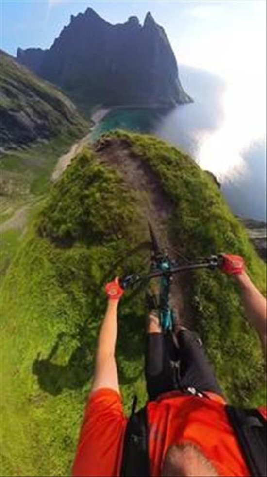 Ridge Riding With a Breathtaking View