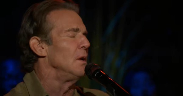 Dennis Quaid Heartfelt 'What A Friend We Have In Jesus' Live Performance