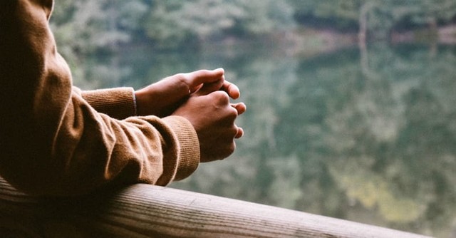 Overcome Distraction with These 5 Ways to Pray
